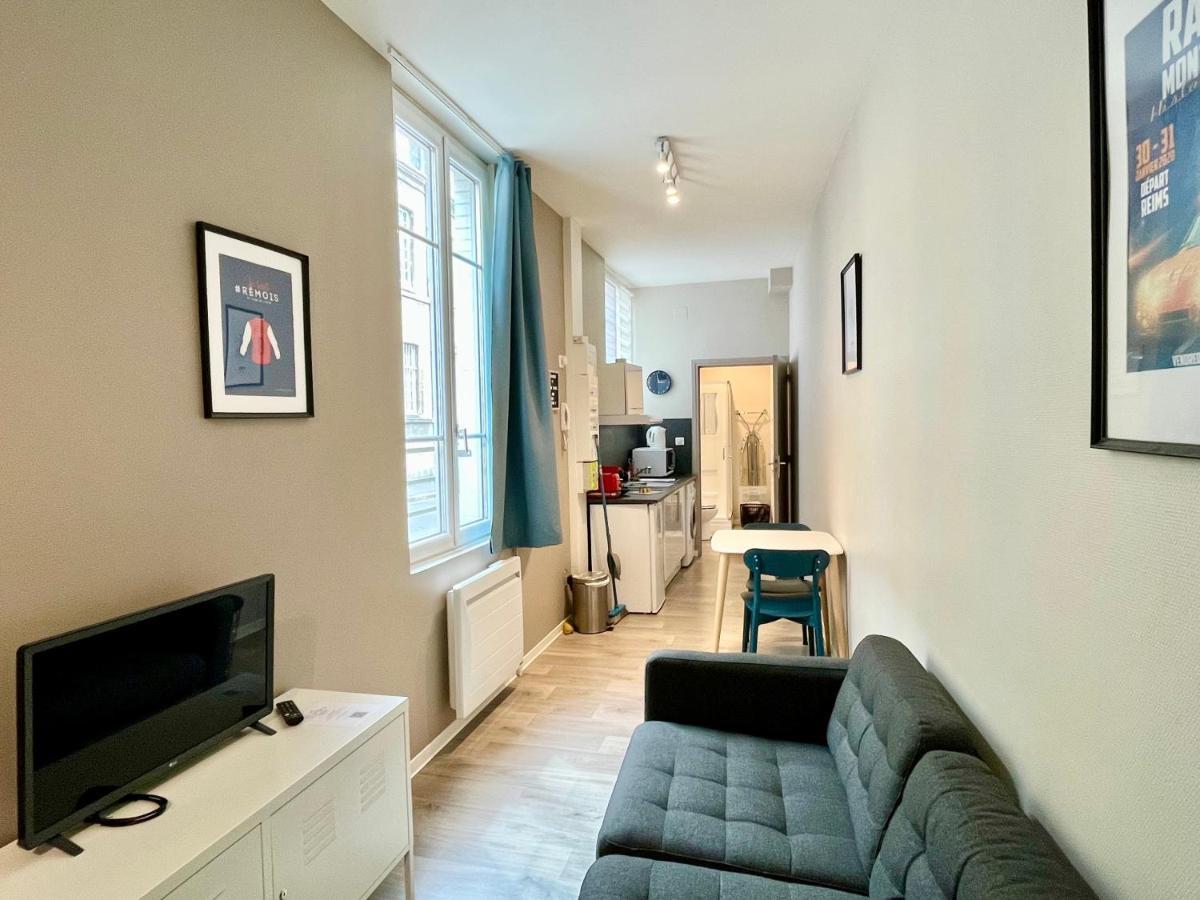 Suite Orphelins 2 แร็งส์ ภายนอก รูปภาพ